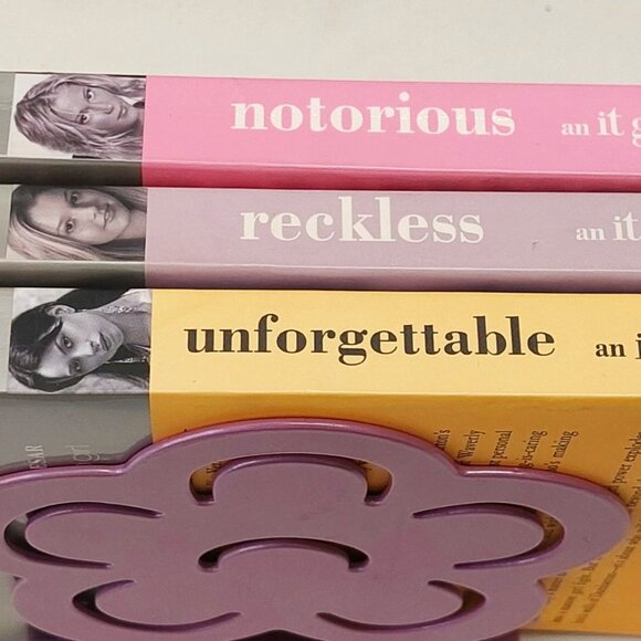 It Girl Novels by von Ziegesar 3 Paperback Book Lot - Picture 1 of 6